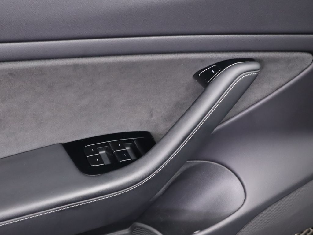 2019 Tesla Model 3 Performance 24