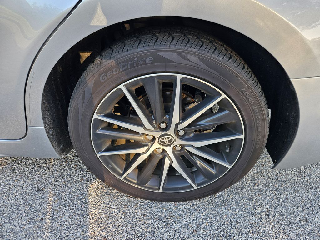 Thumbnail: 2024 Toyota Camry - 9