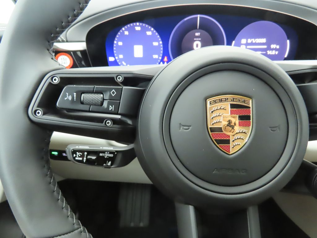 Thumbnail: 2025 Porsche Macan - 12