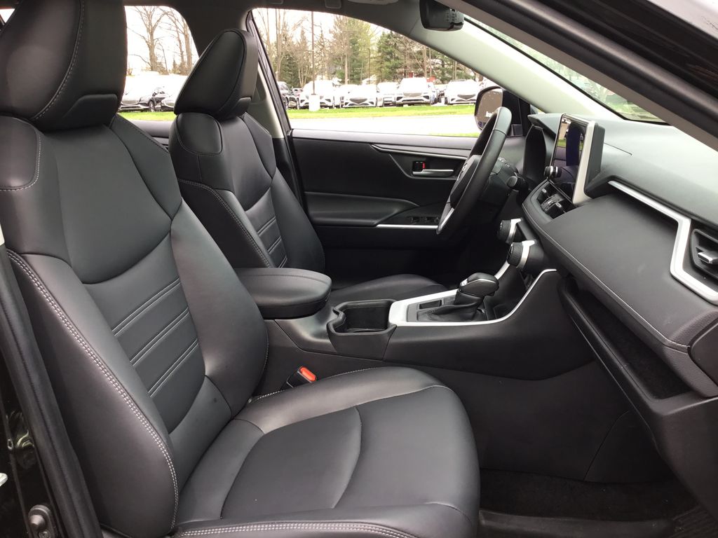 Thumbnail: 2023 Toyota RAV4 - 9