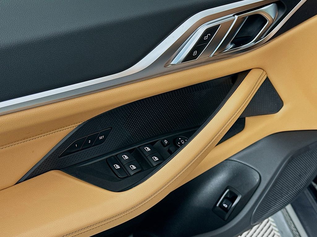 Thumbnail: 2023 BMW i4 - 18