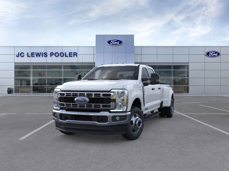 2026 Ford Super Duty F-350 DRW XLT