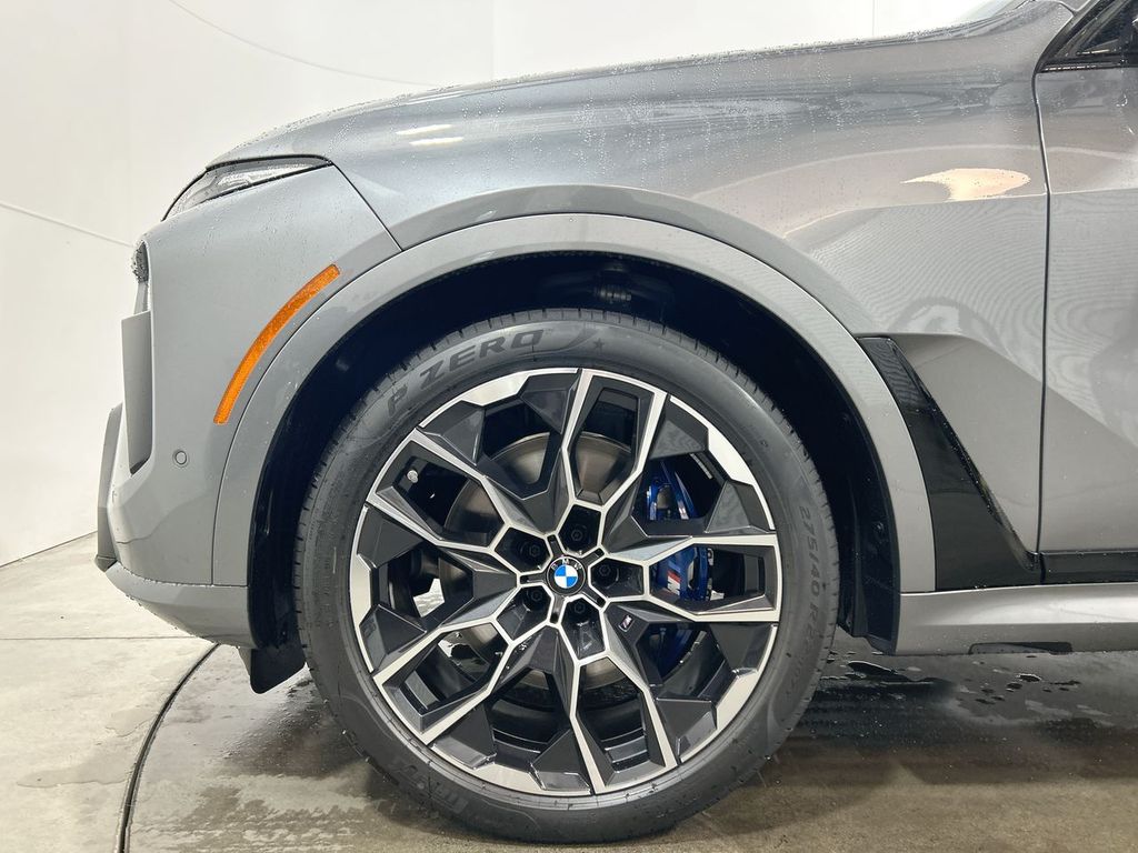 Thumbnail: 2026 BMW X7 - 10