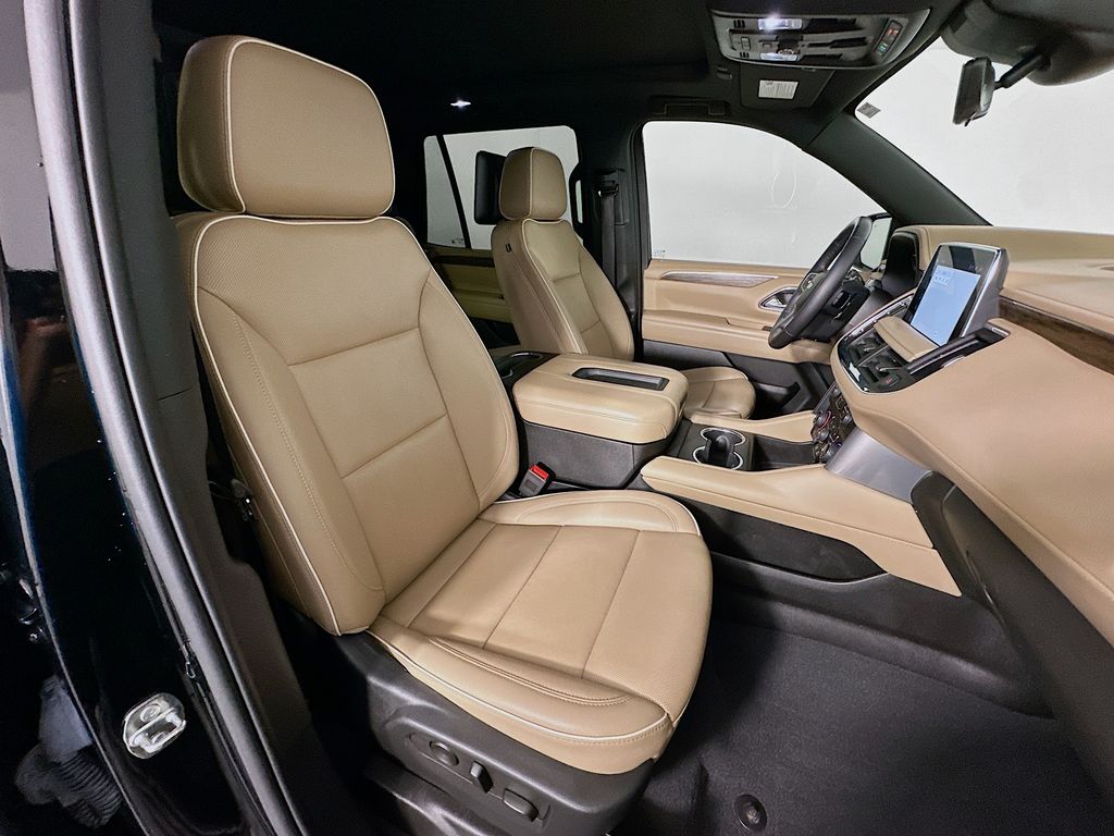 Thumbnail: 2023 Chevrolet Tahoe - 30