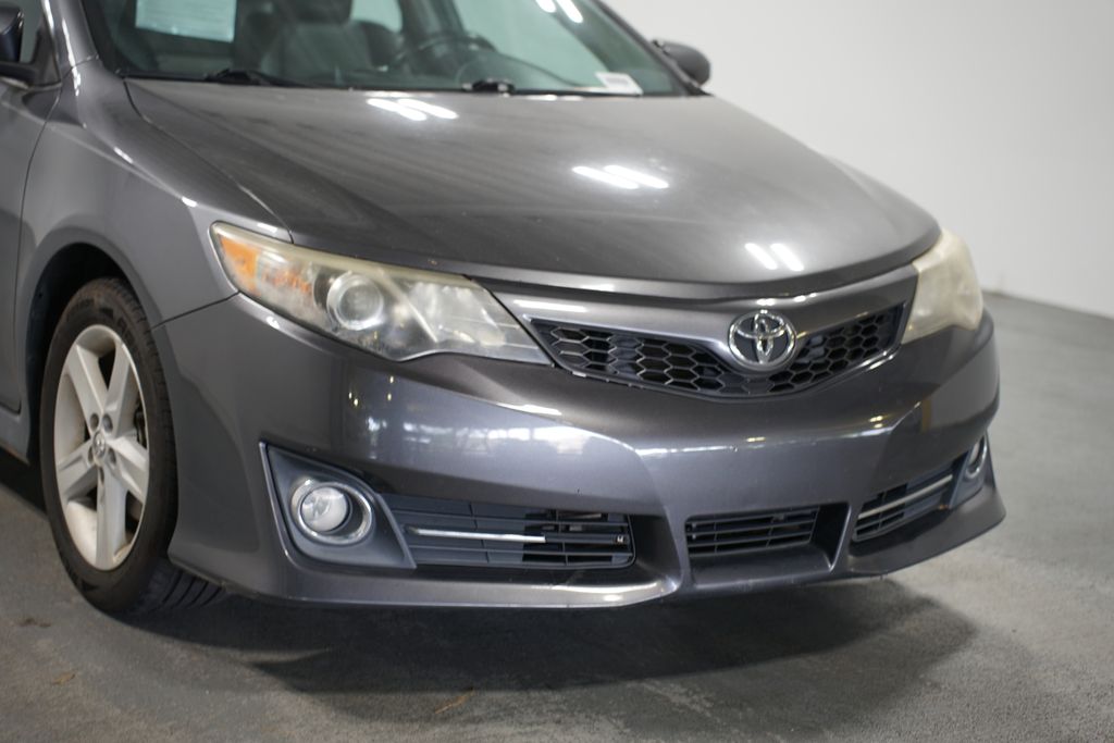 Thumbnail: 2014 Toyota Camry - 4