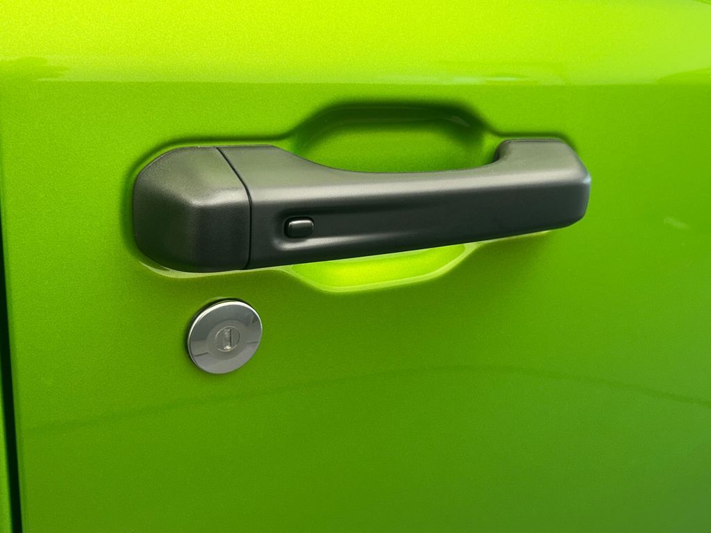 New 2026 Mojito Clearcoat Jeep Sahara image 35