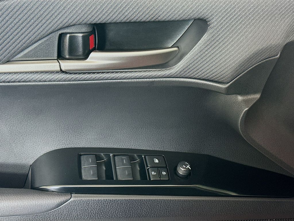 Thumbnail: 2025 Toyota Camry - 18