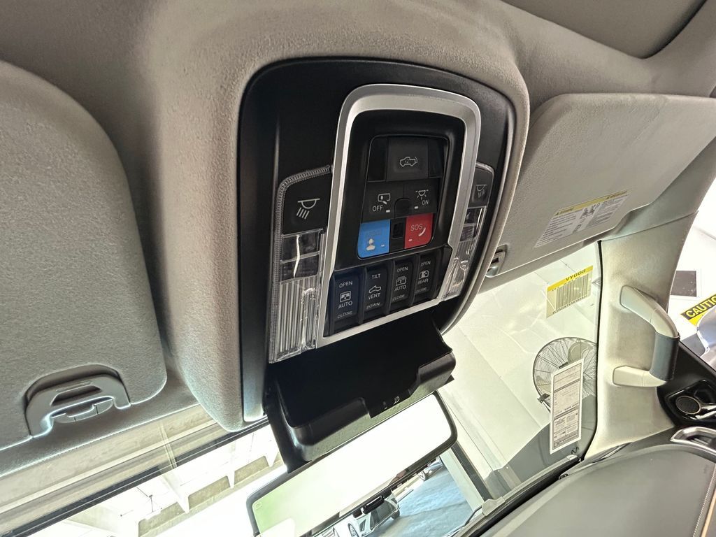 New 2026 Diamond Black Crystal Pearlcoat Ram Tungsten image 26