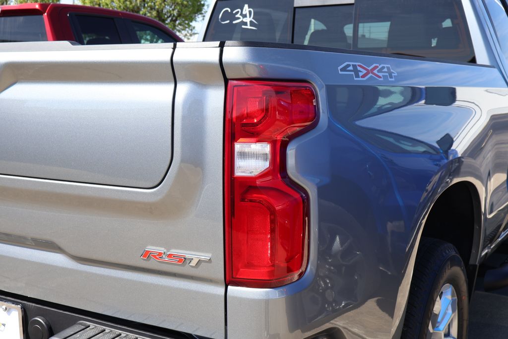 2025 Chevrolet Silverado 1500 RST 8