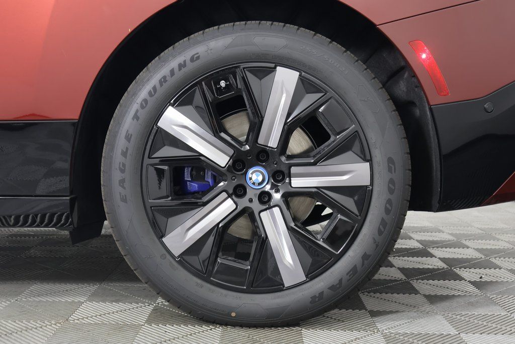 2025 BMW iX xDrive50 9