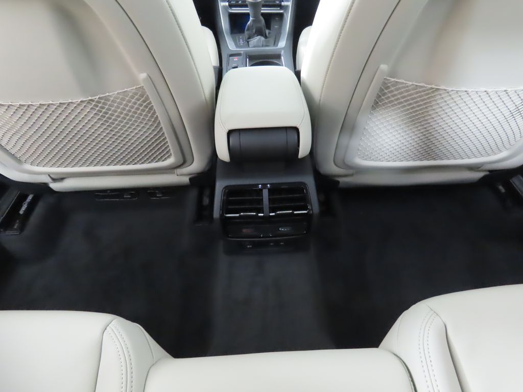 Thumbnail: 2025 Audi Q3 - 26