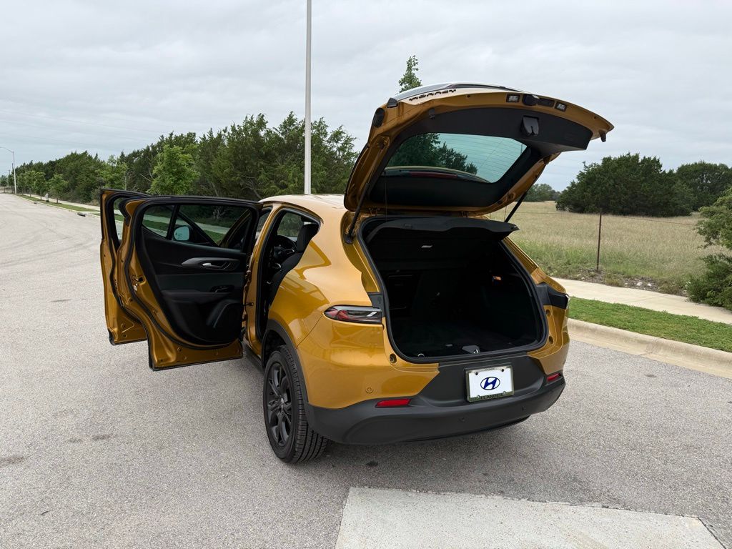 Thumbnail: 2024 Dodge Hornet - 25