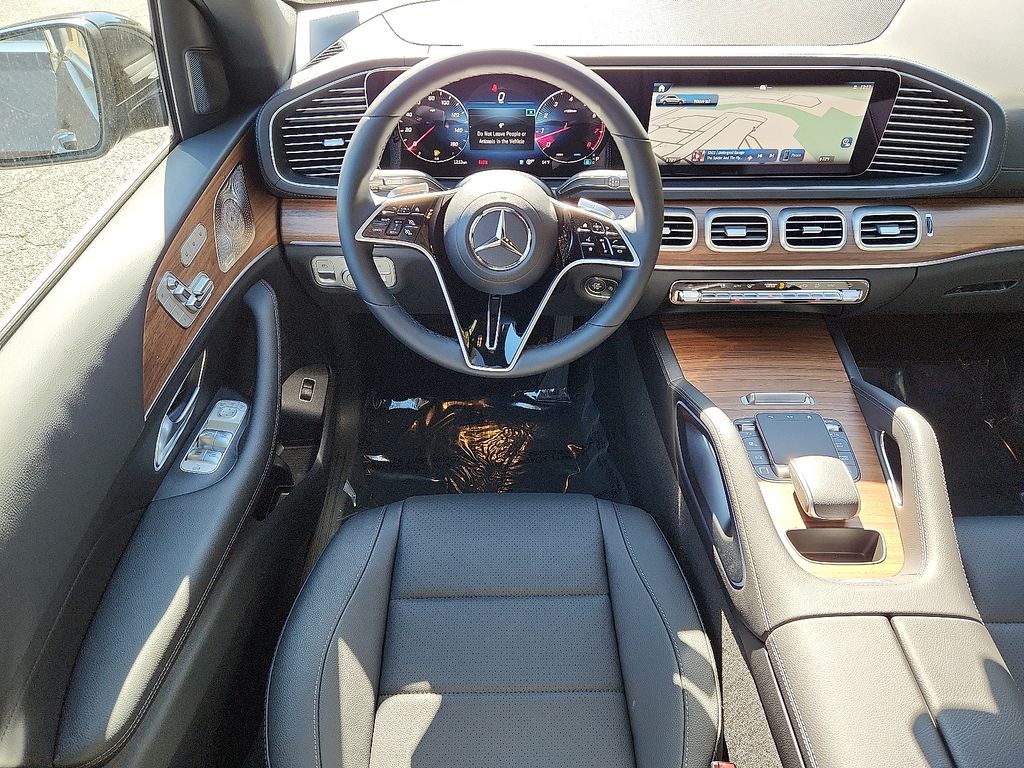 Thumbnail: 2026 Mercedes-Benz GLE - 8