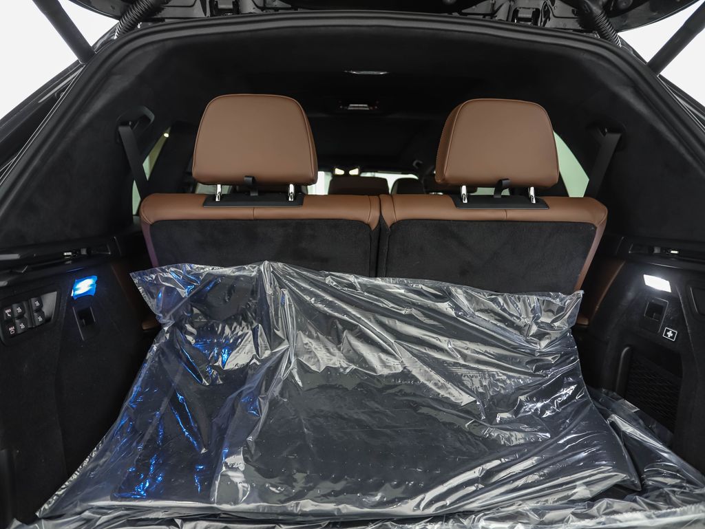 Thumbnail: 2026 BMW X7 - 28