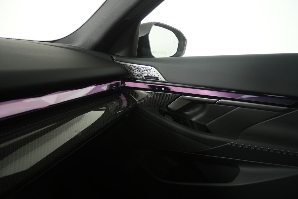 Thumbnail: 2027 BMW 5 Series - 22