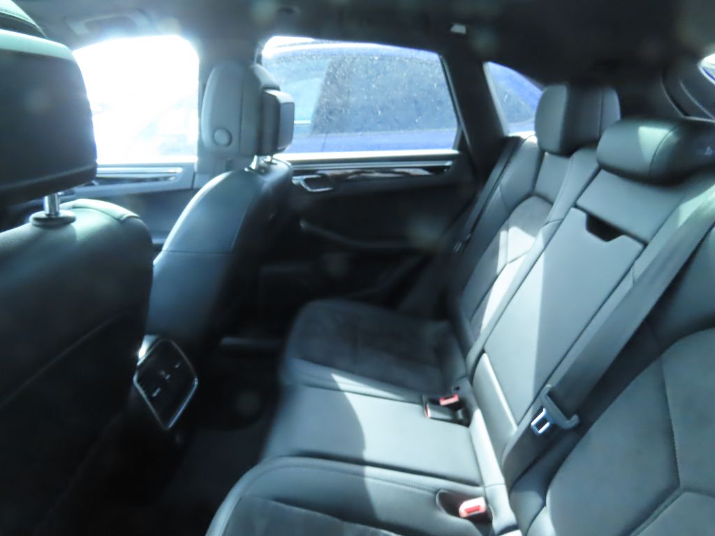 Thumbnail: 2018 Porsche Macan - 6