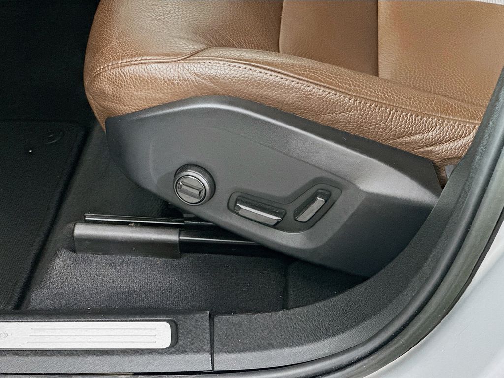 Used 2023 Silver Volvo B5 Plus Dark Theme image 23