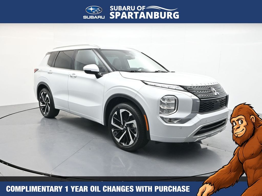 White Diamond 2023 Mitsubishi Outlander SUV / Crossover Front-Wheel Drive Continuously Variable Transmission