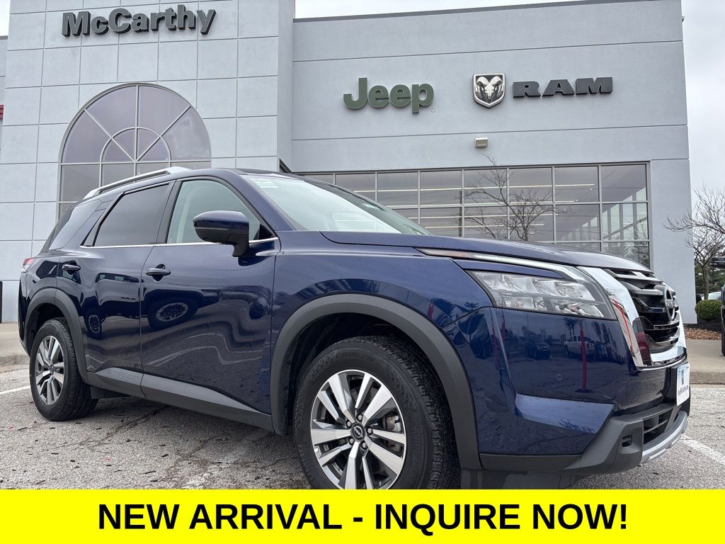 2025 Nissan Pathfinder SL FWD