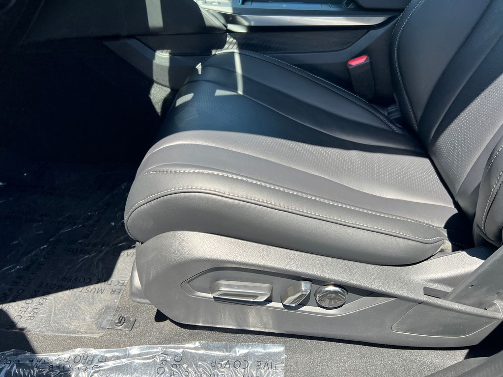 Thumbnail: 2026 Acura MDX - 14