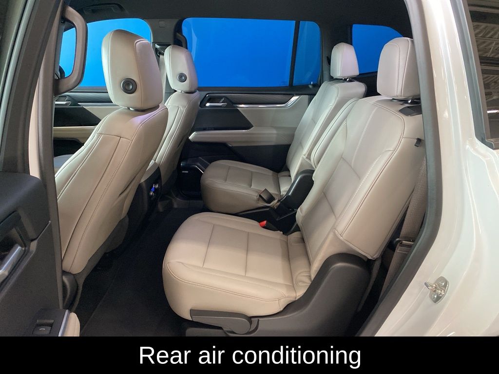 Used 2024 White GMC Elevation image 11