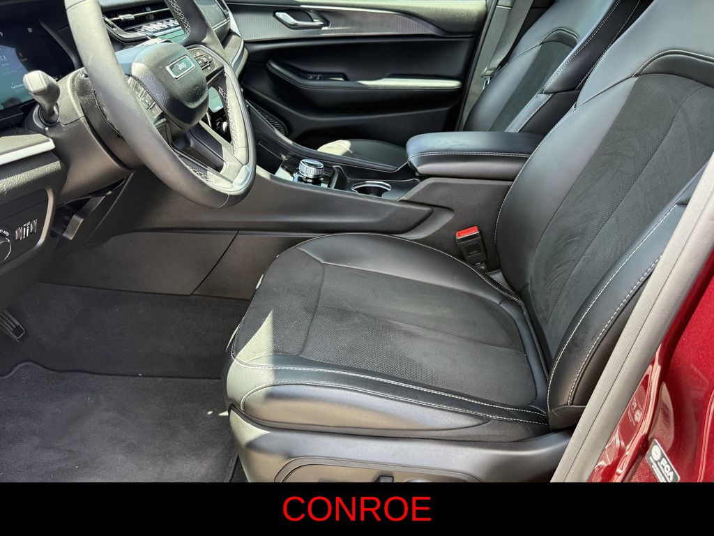 2025 Jeep Grand Cherokee Altitude X Red at Central Houston Nissan