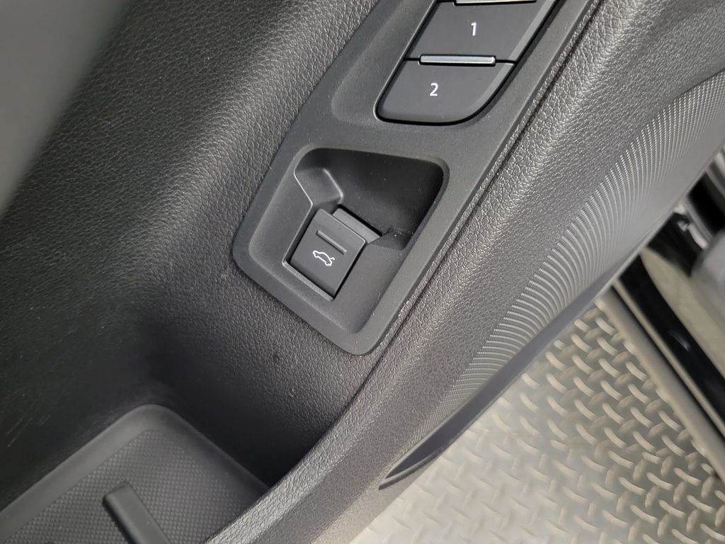 Thumbnail: 2022 Audi Q3 - 31