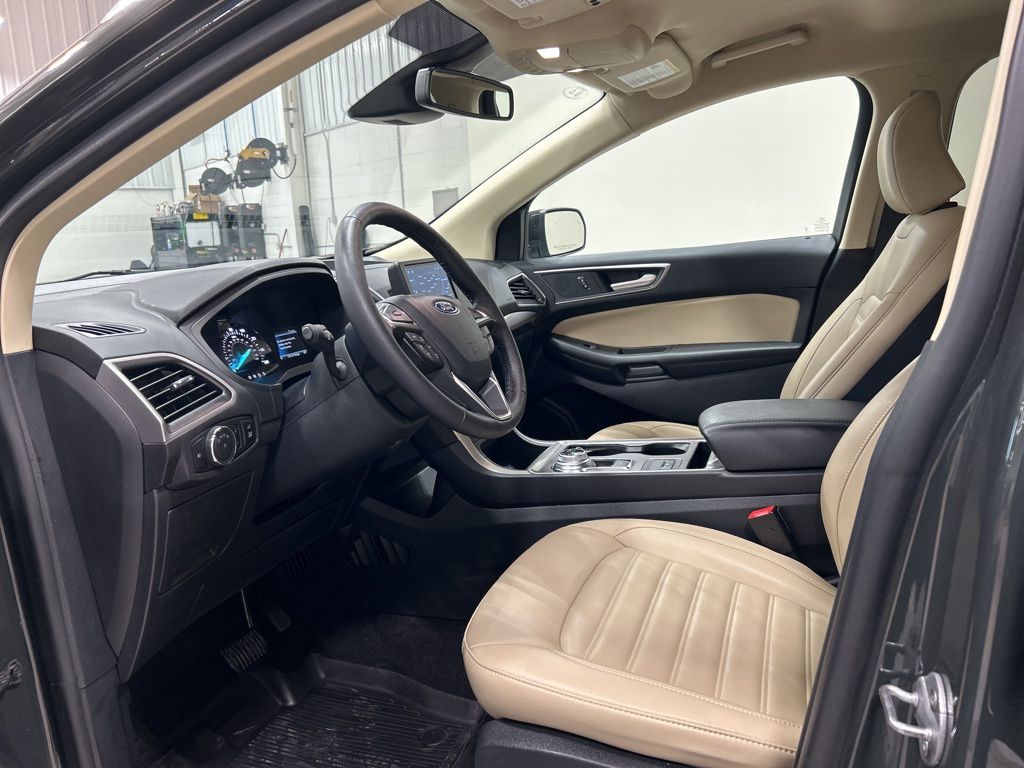 used 2024 Ford Edge car, priced at $29,986