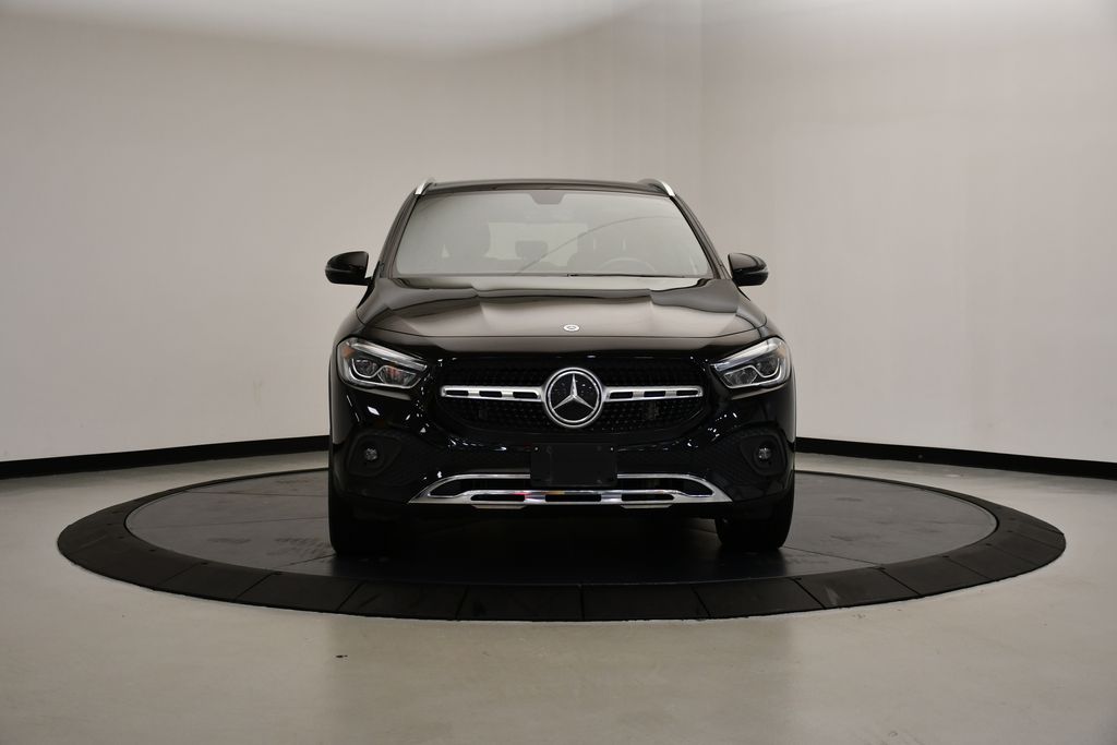 2022 Mercedes-Benz GLA 250 4MATIC 8