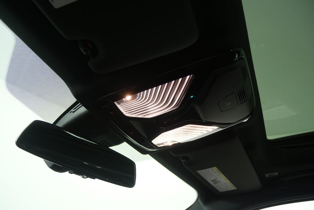 Thumbnail: 2024 BMW 3 Series - 23