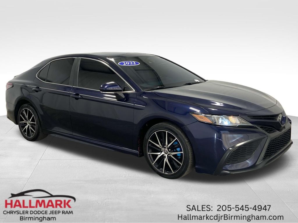 2022 Toyota Camry SE