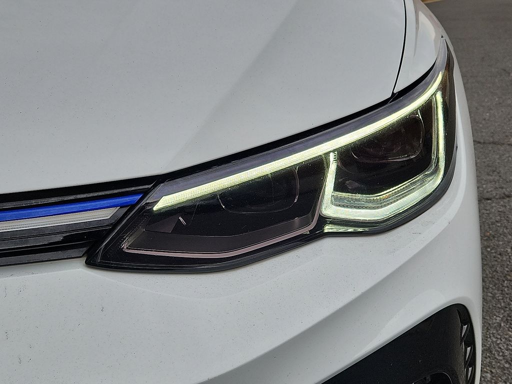 Thumbnail: 2024 Volkswagen Golf - 9