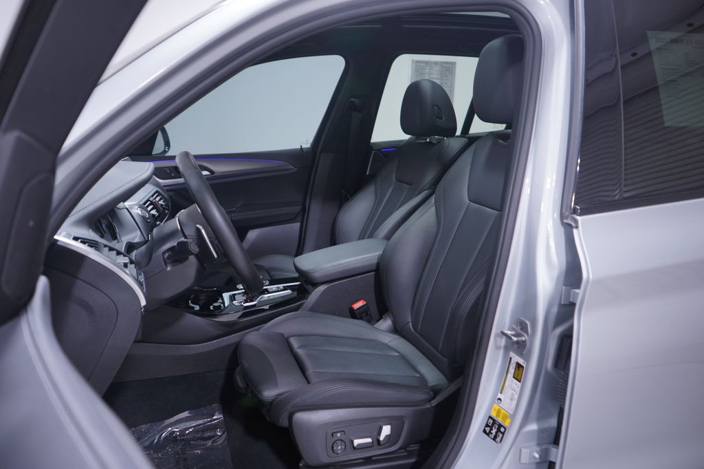 Thumbnail: 2021 BMW X3 - 7