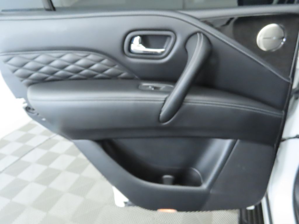 2023 INFINITI QX80 Sensory 28
