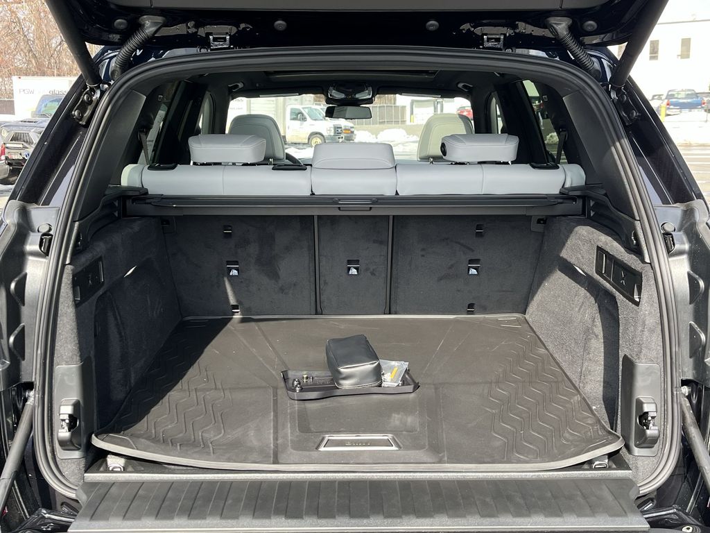 Thumbnail: 2026 BMW X5 - 24