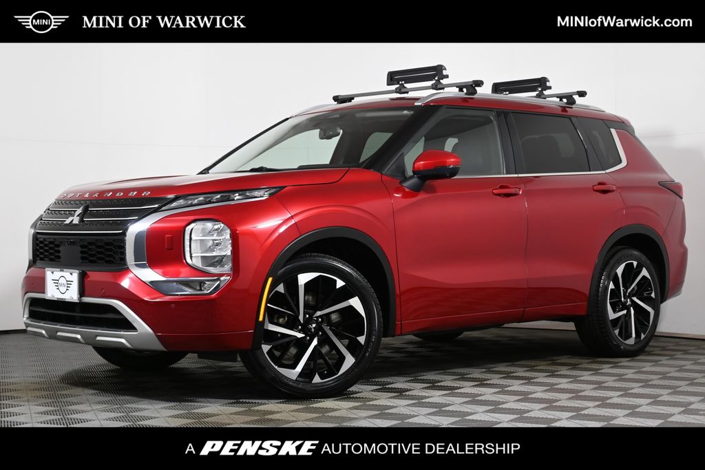 Thumbnail: 2022 Mitsubishi Outlander - 1