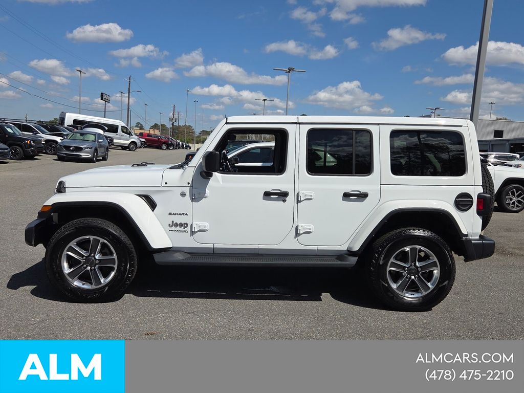 Used 2022 White/off-white Jeep Unlimited Sahara image 5