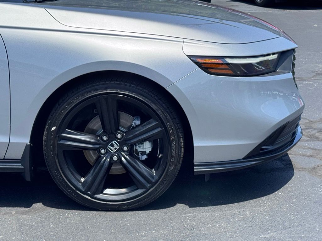 HondaAccord Hybrid40