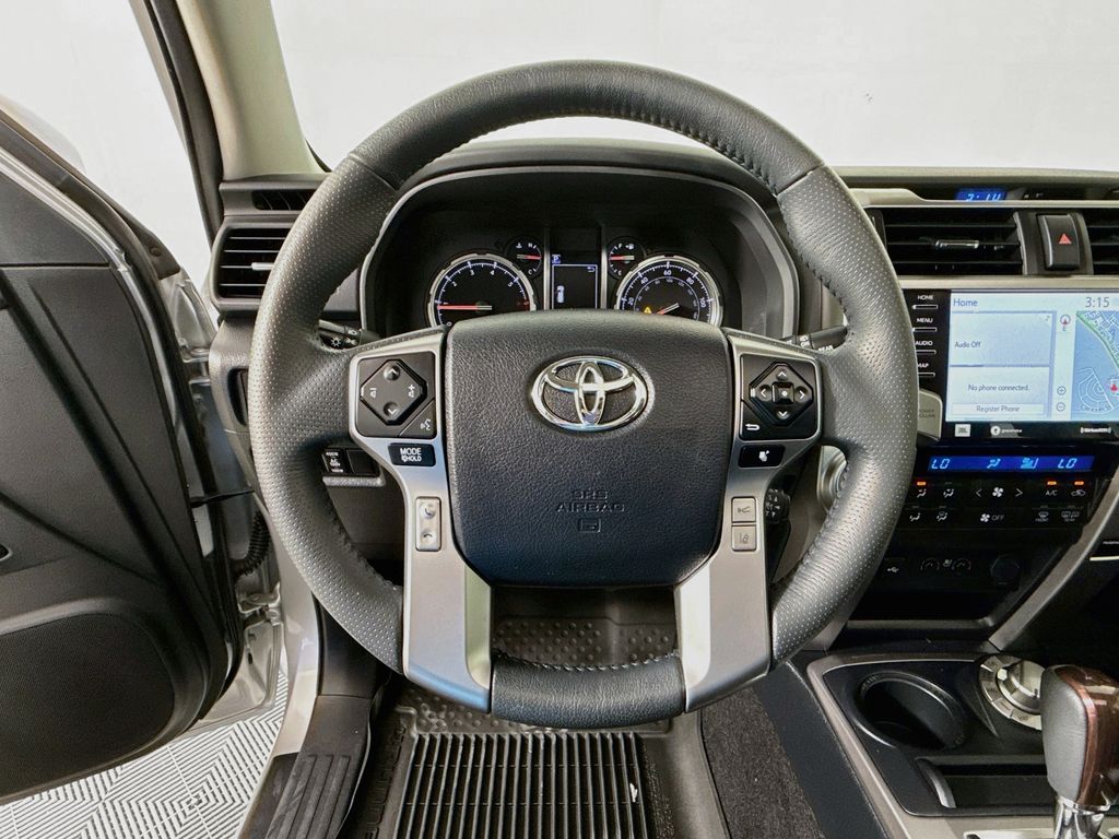 Thumbnail: 2021 Toyota 4Runner - 11