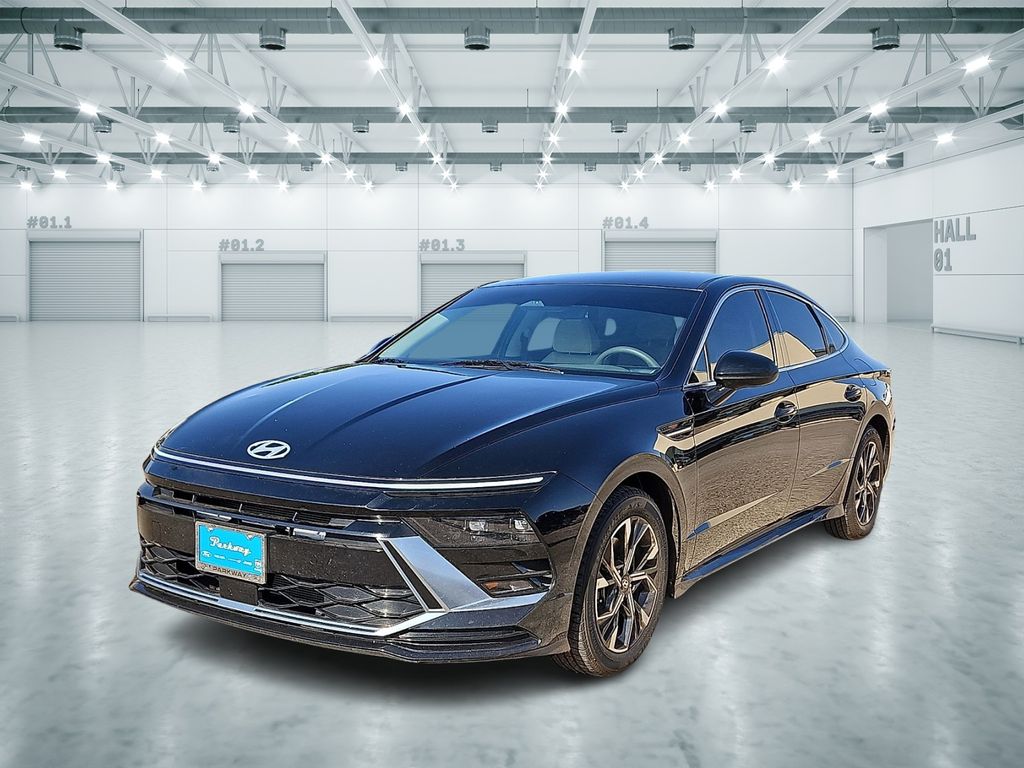 2025 Hyundai Sonata SEL's photo