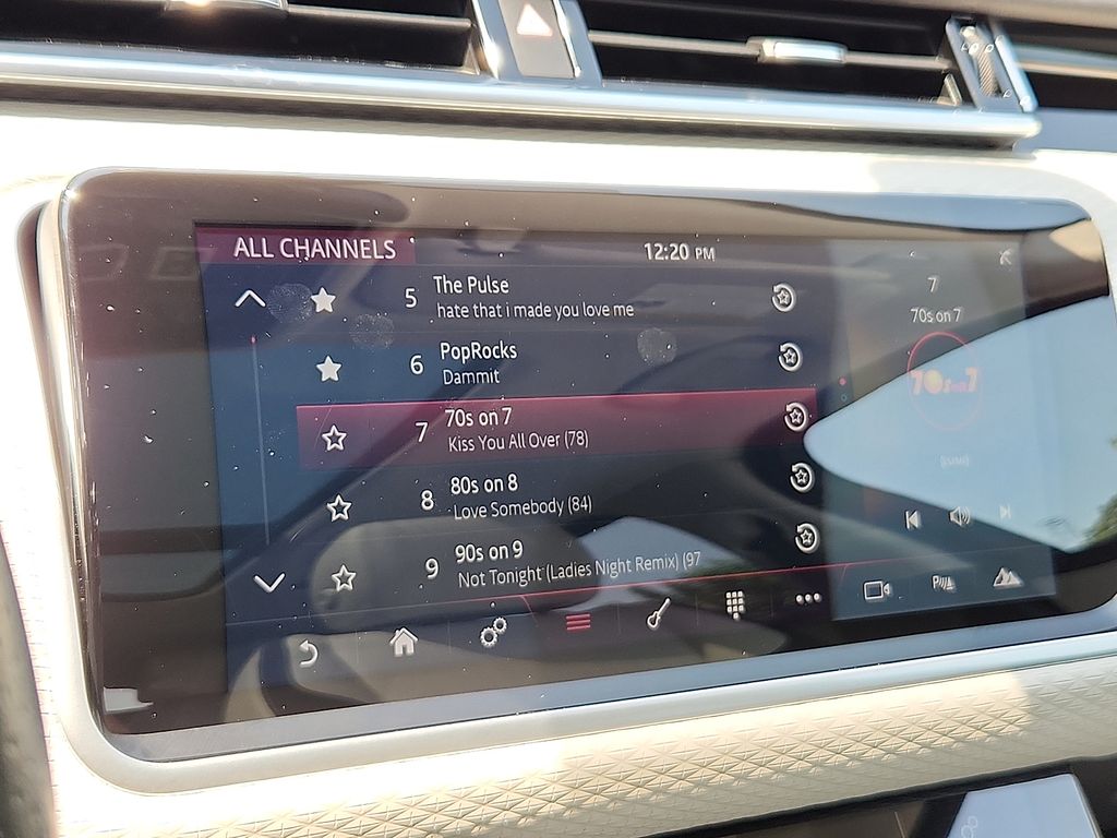 Thumbnail: 2020 Land Rover Range Rover Velar - 17