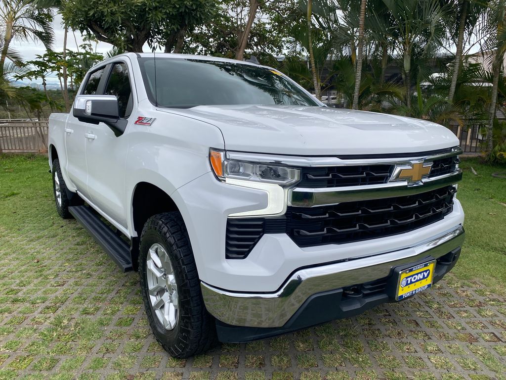 Summit White 2022 Chevrolet Silverado 1500 LT Crew Cab 4WD Pickup Truck Four-Wheel Drive Automatic