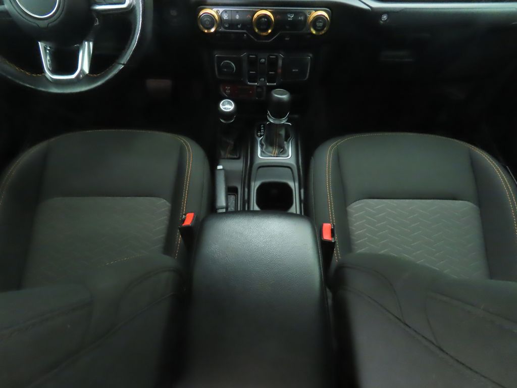 Thumbnail: 2023 Jeep Gladiator - 17