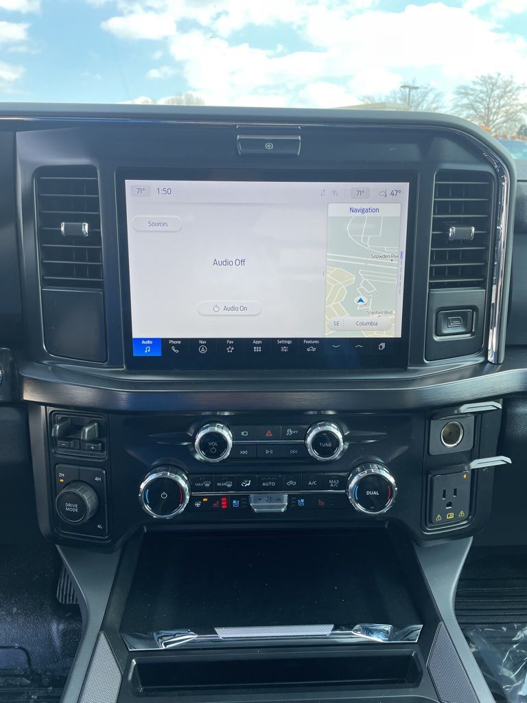 2026 Ford F-350 Chassis LARIAT