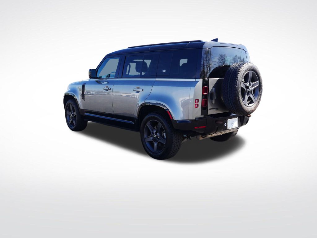 Thumbnail: 2023 Land Rover Defender - 3