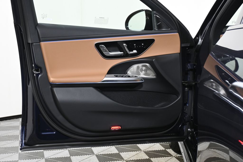 Thumbnail: 2026 Mercedes-Benz E-Class - 23