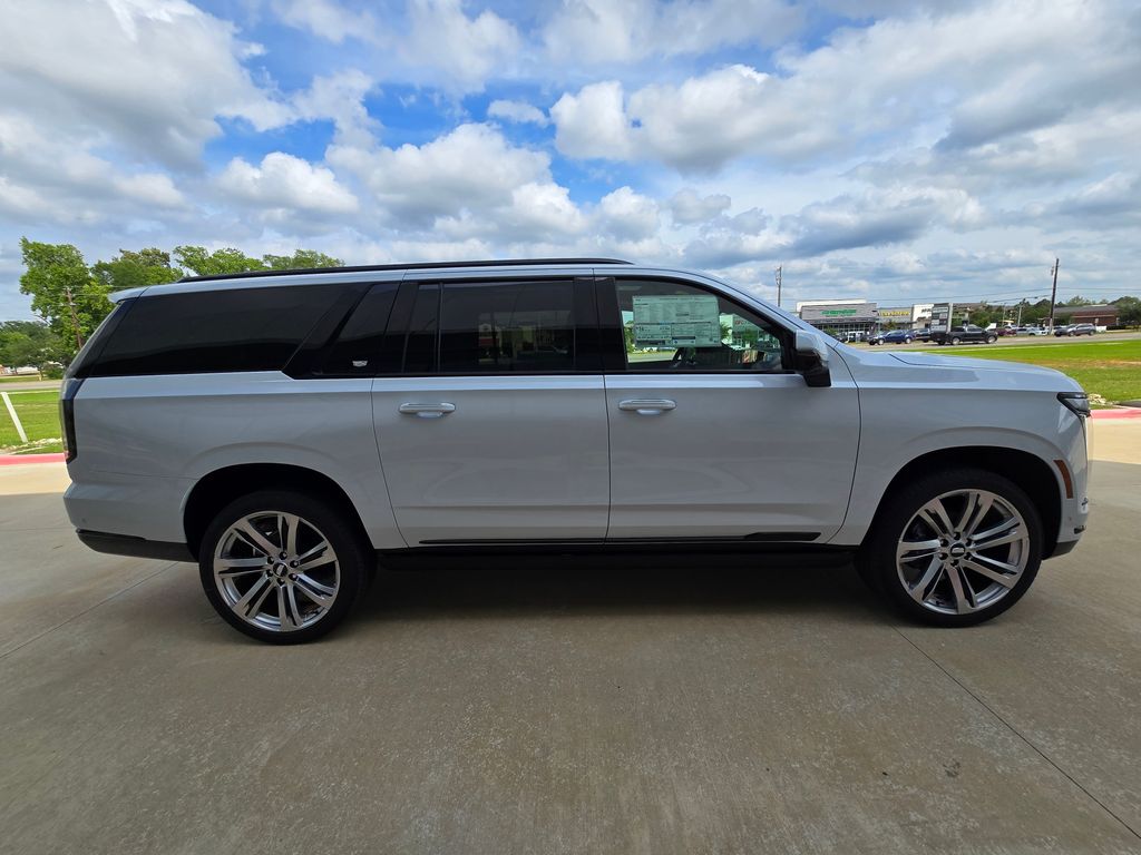 Vibrant White Tricoat 2026 Cadillac Escalade ESV SUV / Crossover Four-Wheel Drive