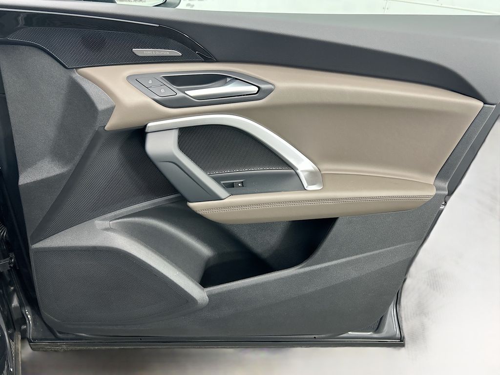 Thumbnail: 2025 Audi Q5 - 25