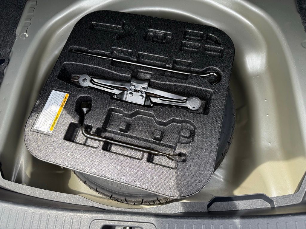 Thumbnail: 2025 Toyota Corolla - 27