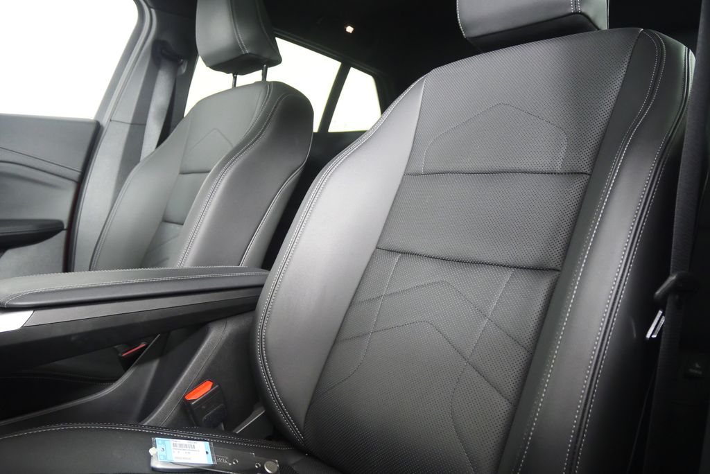 Thumbnail: 2024 BMW X2 - 10